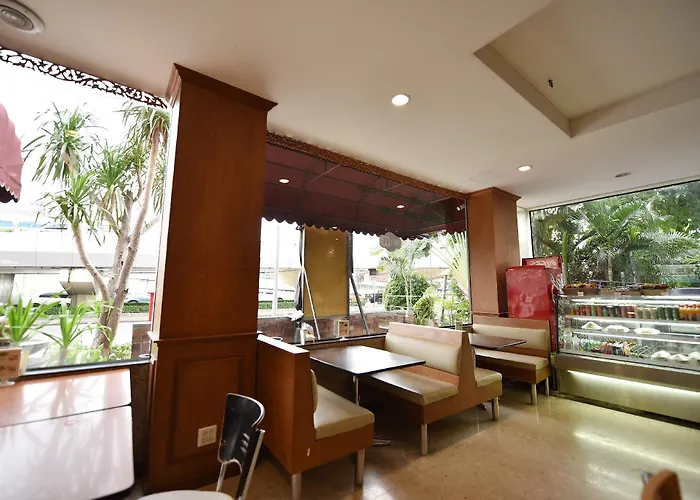 Отель Bangkok City Suite 2*