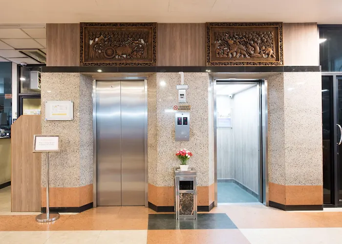 Bangkok City Suite Отель