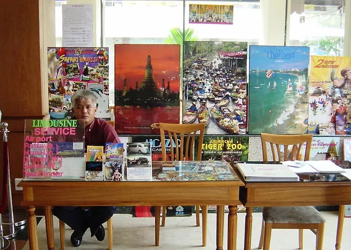 Отель Bangkok City Suite