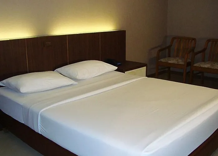 Bangkok City Suite Отель